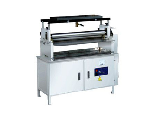 調(diào)速上面膠水機